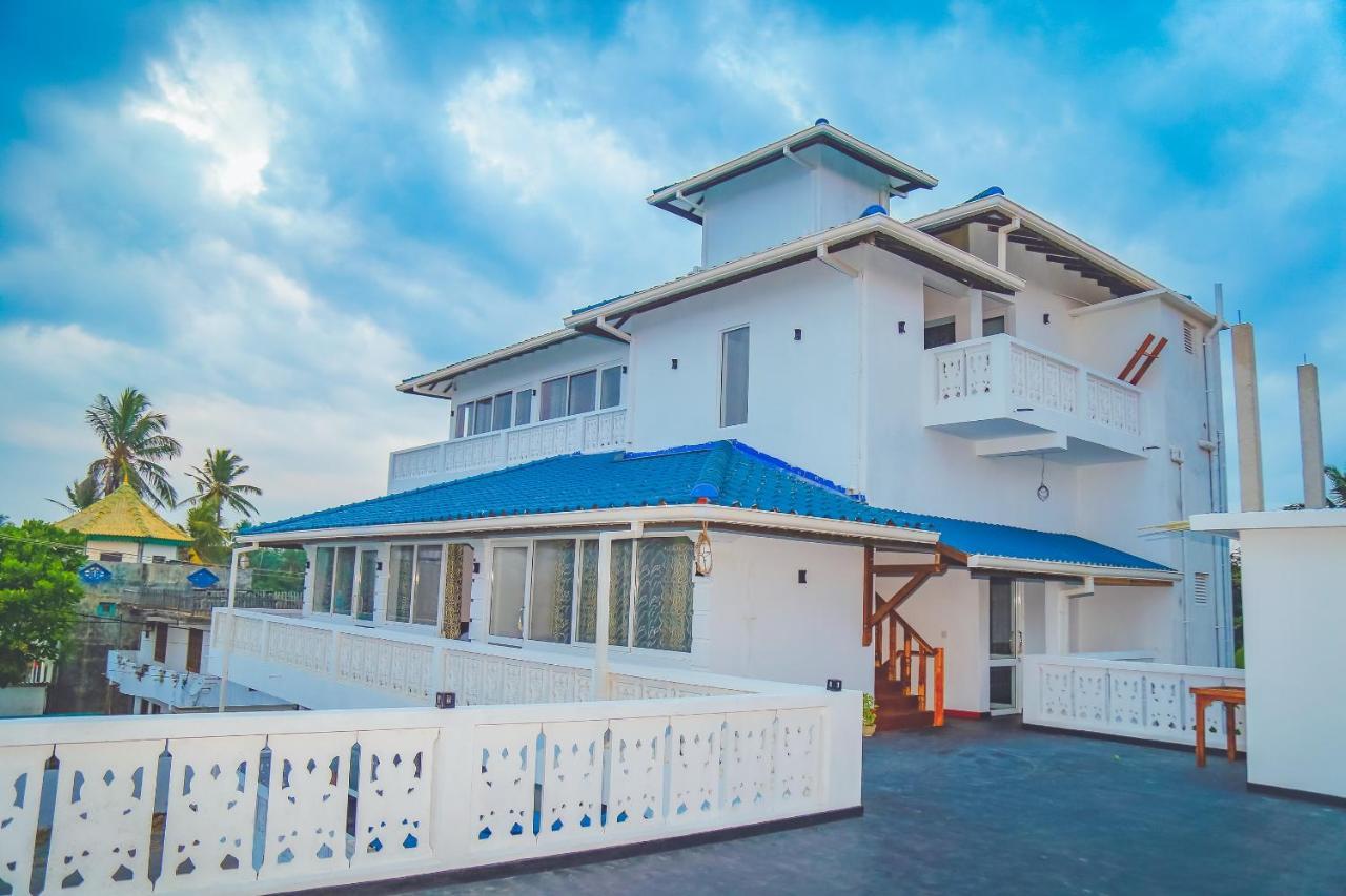 Hikka Ocean Resort Hikkaduwa Buitenkant foto