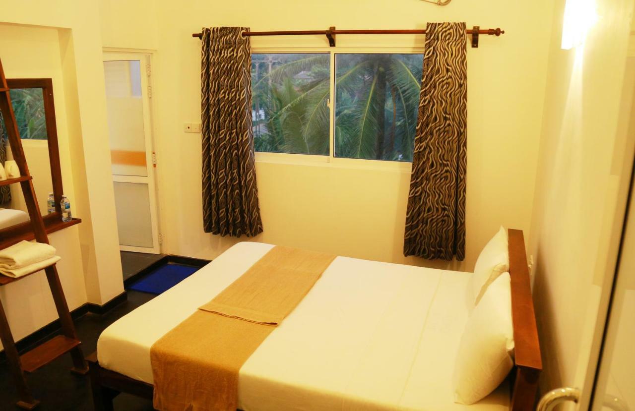 Hikka Ocean Resort Hikkaduwa Buitenkant foto