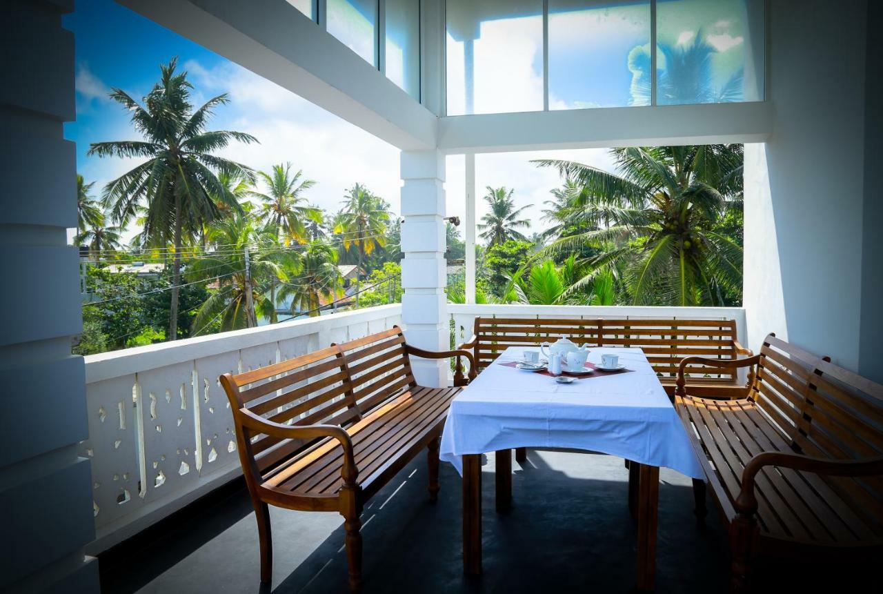 Hikka Ocean Resort Hikkaduwa Buitenkant foto