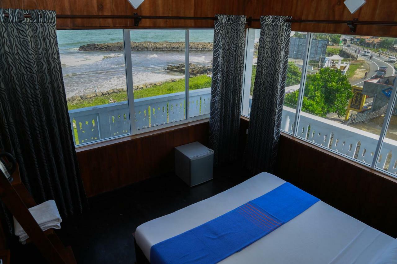 Hikka Ocean Resort Hikkaduwa Buitenkant foto