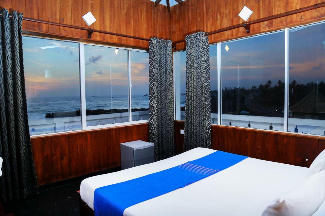 Hikka Ocean Resort Hikkaduwa Buitenkant foto