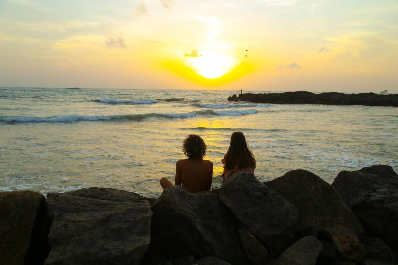 Hikka Ocean Resort Hikkaduwa Buitenkant foto